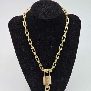 Authentic Louis Vuitton Lock & Key w/ Unbranded Gold Plated Gold Chain Necklace